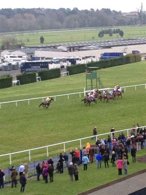 leopardstown racing ireland.